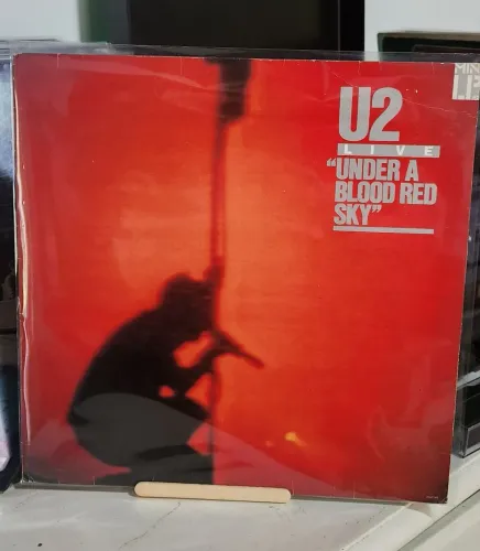 Disco vinil U2 "UNDER A BLOOD RED SKY" lp