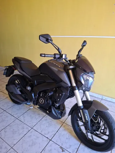 Vendo moto dominar bajaj 400