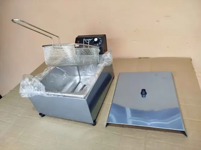 Fritadeira elétrica 9 litros com tampa 220v nova na caixa a pronta entrega