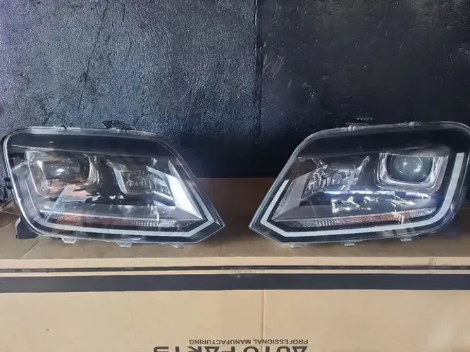 Par de Farol da Amarok V6