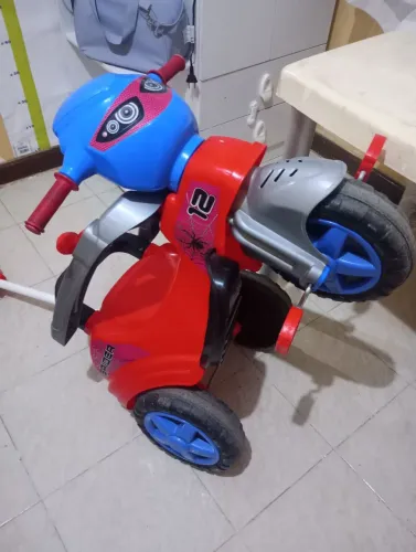 Motoca infantil menino