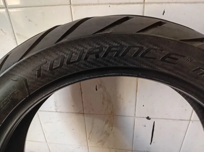 PNEU 150 /70R17