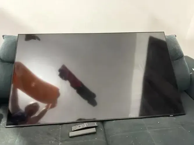 TV Samsung Smart / Parou de ligar do nada !