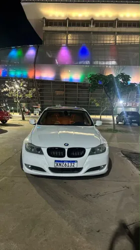 BMW 320I A 2011