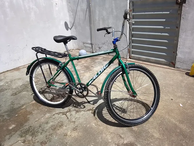 Vendo uma bicicleta
