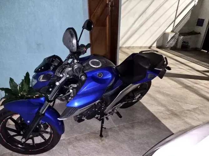 Fazer FZ25 2021 muito nova