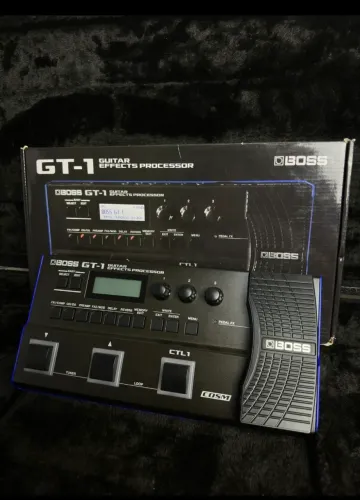 Pedaleira BOSS GT-1