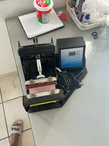 Máquina sublimar canecas