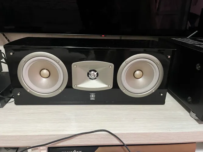 Caixa central Yamaha NS-C444 Semi nova!!