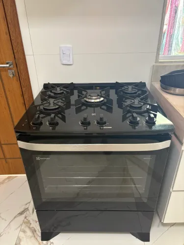 Fogão 5 bocas + Suggar