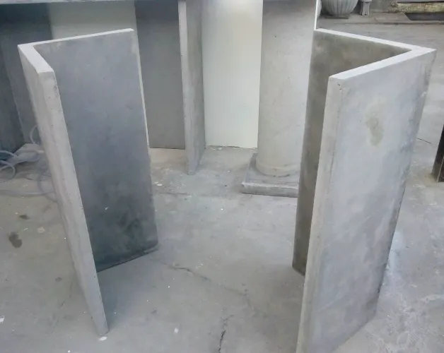 Pés de mesa de cimento 