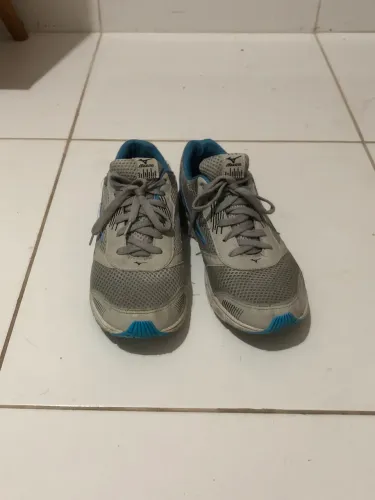 Tênis seminovo pra vender rápido