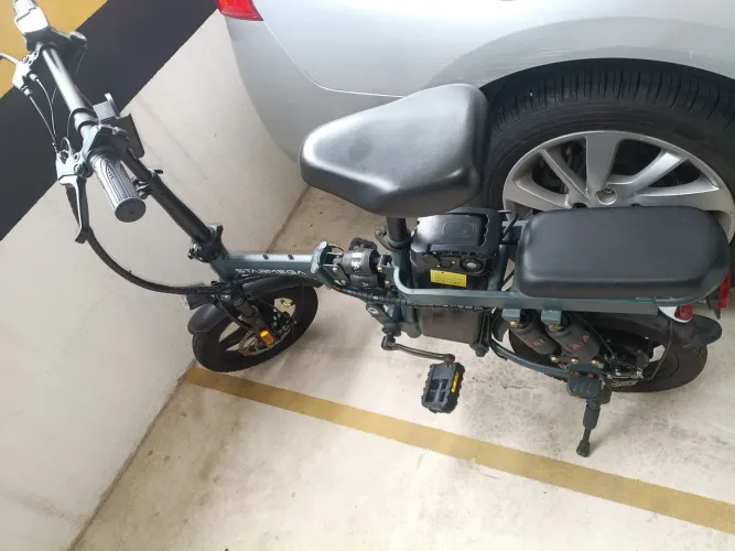 Moto elétrica dobrável com amortecedor