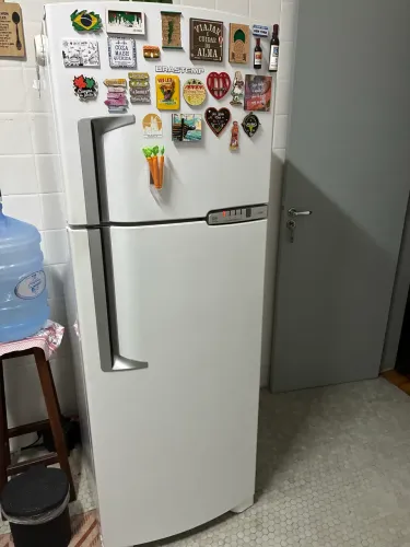 Geladeira Brastemp Frost Free 375 litros + Transformador 110V ? 220V