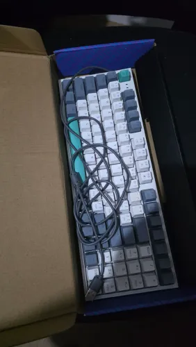 Teclado Machenike K-500, teclado mecânico com fio, 94 teclas, luz RGB ( 2 anos de uso)