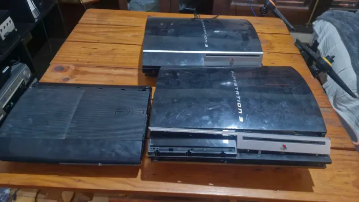 3 PS3s para peças