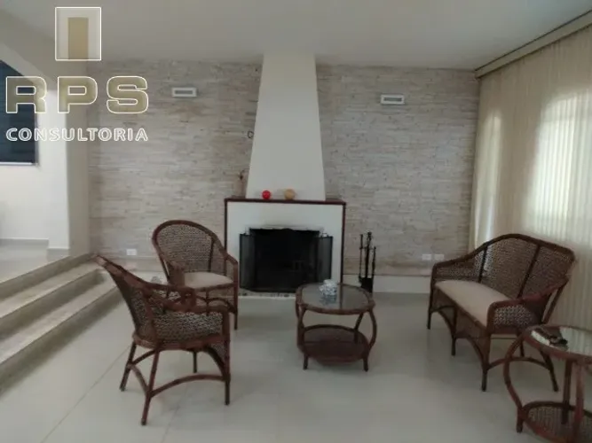 Locação de casa na Vila Santista , imóvel com 04 dormitórios sendo 02 suítes 03 salas 05 b