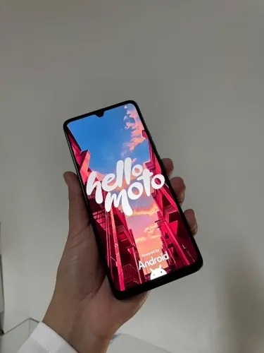 Motorola Moto G06 NOVO - Tela Gigante de 6.9" e Bateria de Longa Duração!