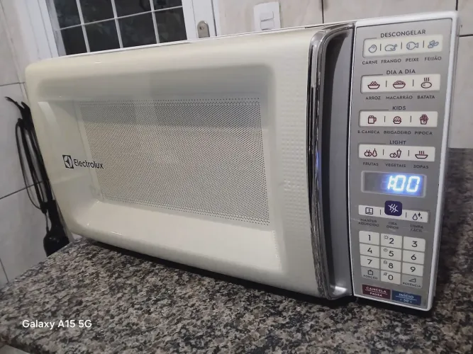Micro-ondas Electrolux 31litros
