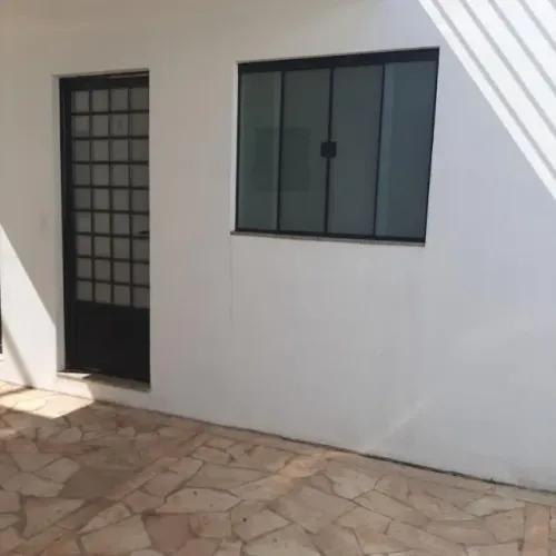 Aluga-se Kitnet mobiliada no Centro de Pouso Alegre