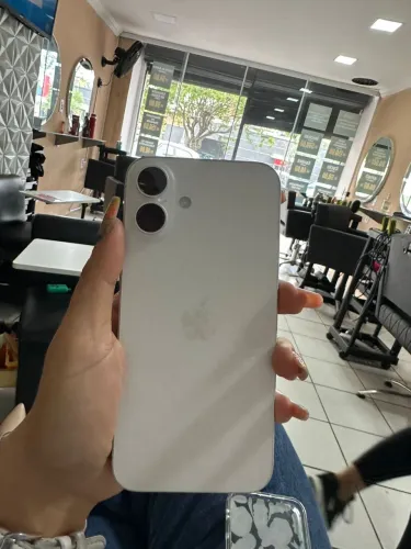 VENDO IPHONE 16 PLUS