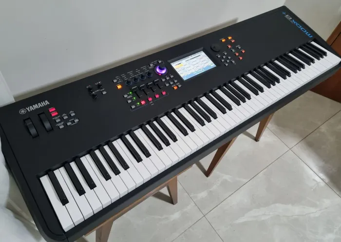 Teclado Yamaha MODX 8+