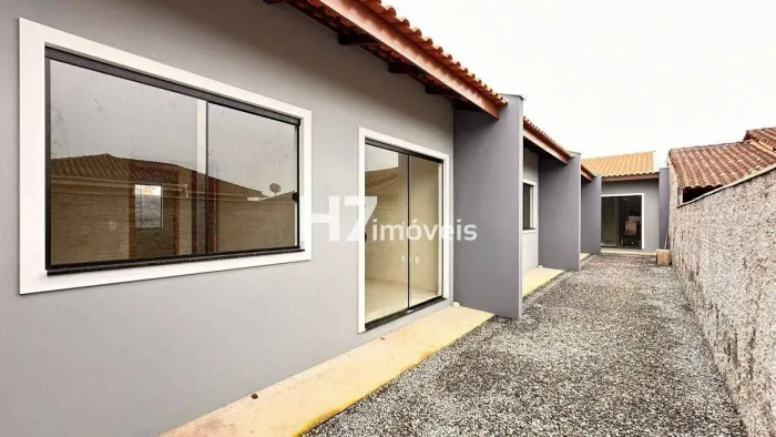 Casa com 2 quartos para Locação, Paranaguamirim - Joinville