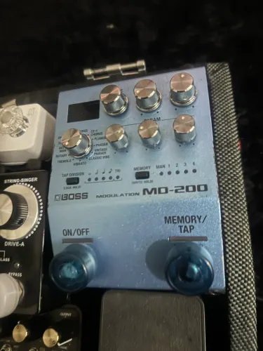Pedal Boss Md-200 Modulações Efeito Chorus Phaser Flanger 12 Modulações Cor Azul