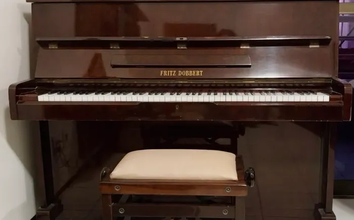 Piano Fritz Dobbert FD112 Apartamento