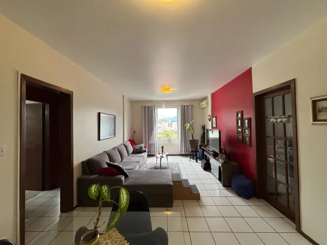 Apartamento com 2 quartos à venda no bairro América, em Joinville-SC, por R$ 400.000,00.