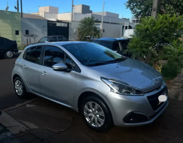 Peugeot 208 Active 1.2 Flex 12V 5P Mec. 2017