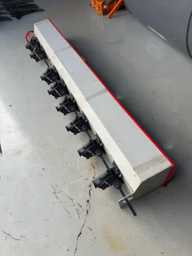 Depósito de semente miúda (caixa braquiaria)