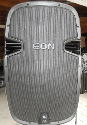 Caixa JBL Eon 515