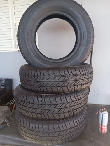 Vendo pneus remold novos