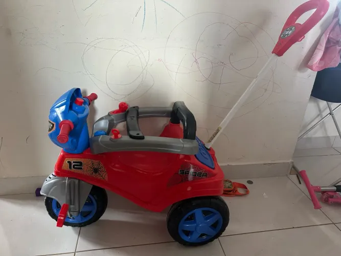 Carrinho de passeio homem aranha