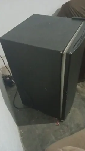 Vendo um frigobar com ótimo estado de conservação jela muito bem