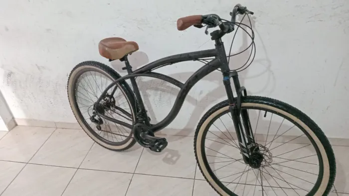Bicicleta em alumínio aro 29 retro impecável mesmo posso levar com taxa não abaixo o valor
