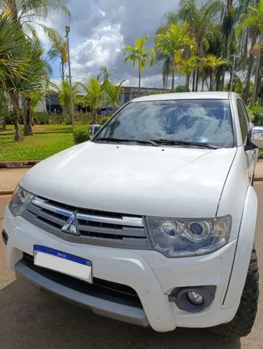 Mitsubishi L200 Triton HPE 3.5 CD V6 24V Flex Aut. 2015