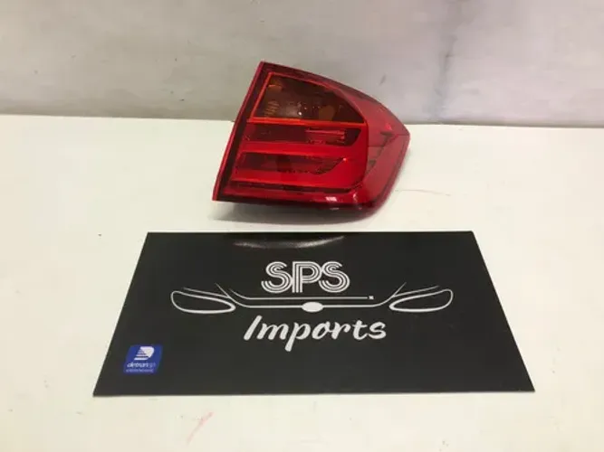 Lanterna Traseira Direita Bmw 320i 2014 2015 2016 Original Direito Vermelho