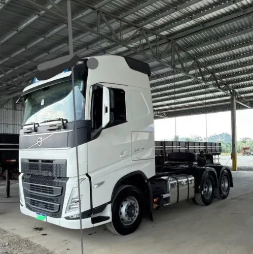 Volvo FH540 ano 2022, 6x4, suspensão de molas, eis novos, em SP