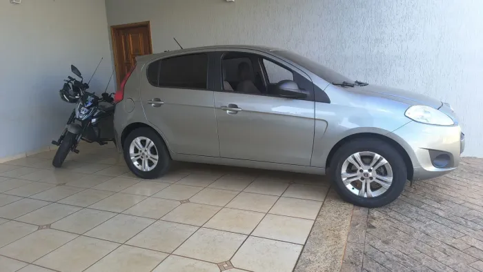 Fiat Palio Essence 1.6 Flex 16V 5P 2012