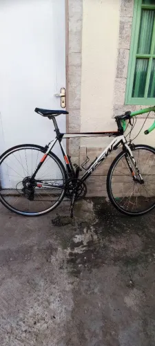 Bicicleta de estrada TSW TR30