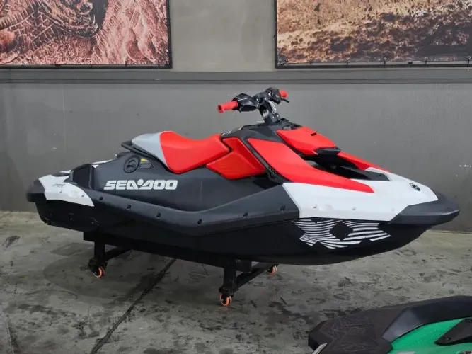 JET SKI SPARK TRIXX ANO 2024 ÚNICO DONO 