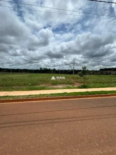 Terreno à venda no Condomínio Ayat II
