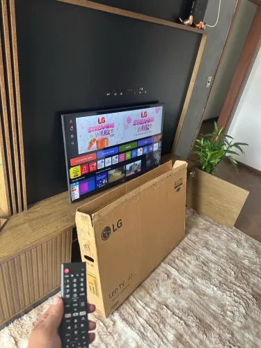 TV SMART LG 43? POLEGADAS 4K (NOVA NA CAIXA SEM USO)