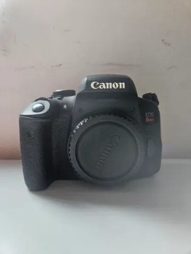 Camera Canon - Rebel T6i + Lente 18-55mm 