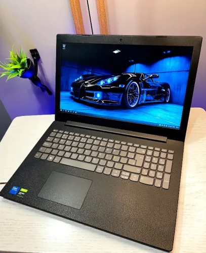 Notebook Lenovo Core i7 Estado de Novo
