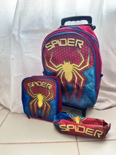 Vendo Kit mochila infantil