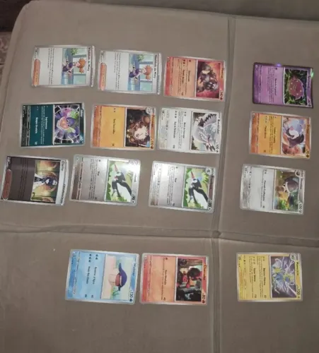 Vende-se cartinhas pokémon 