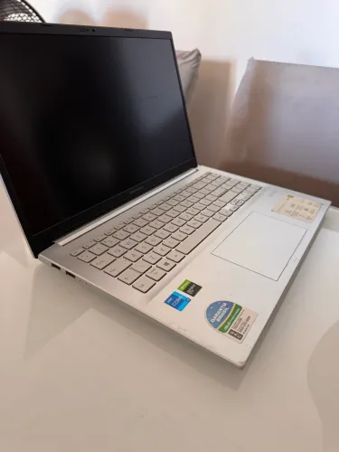 Notebook Asus Vivobook i5 11a geração